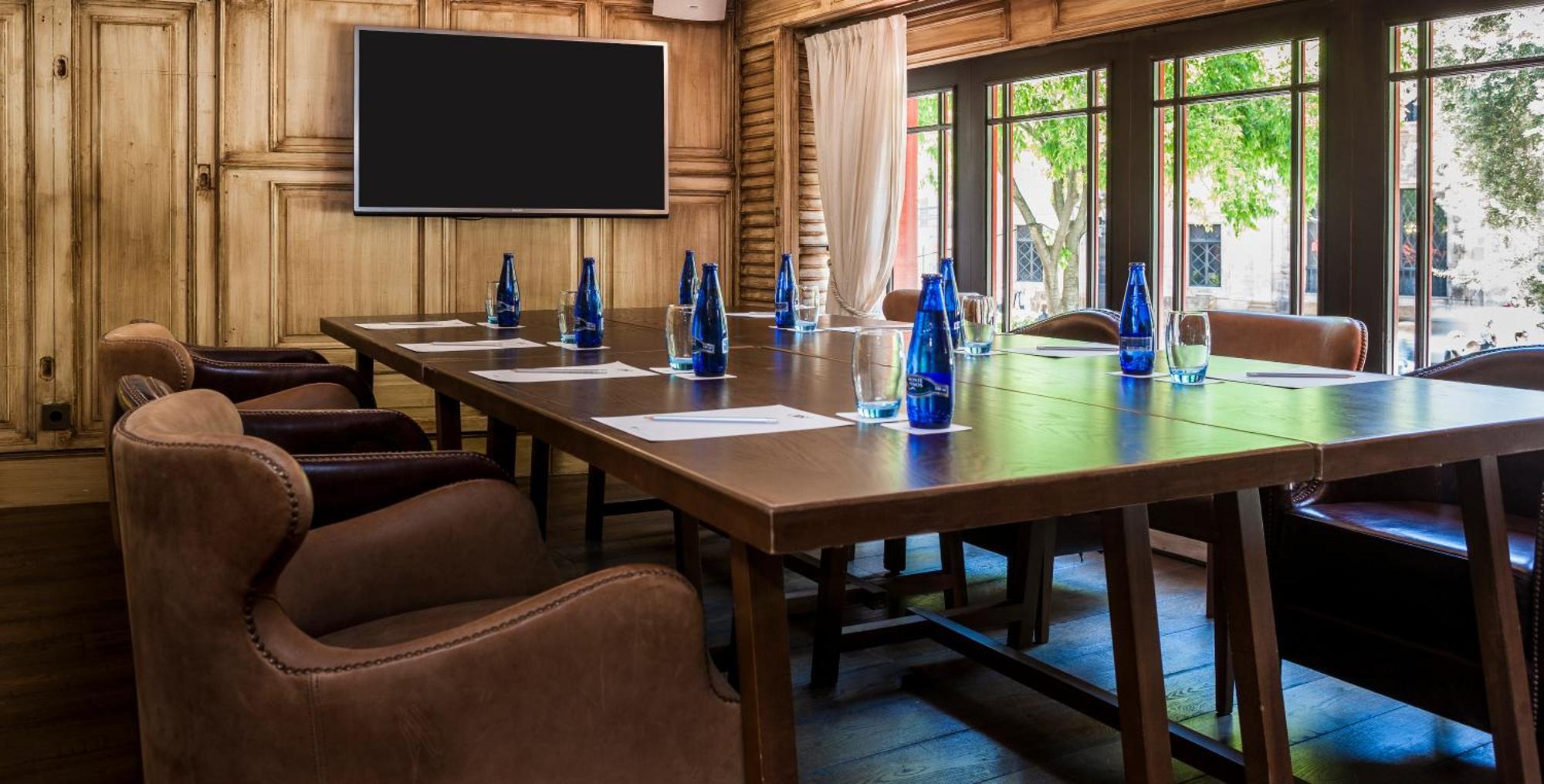 Cort Hotel 4*